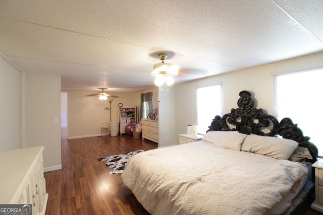 435 Cody Road, Nicholls, GA 31554