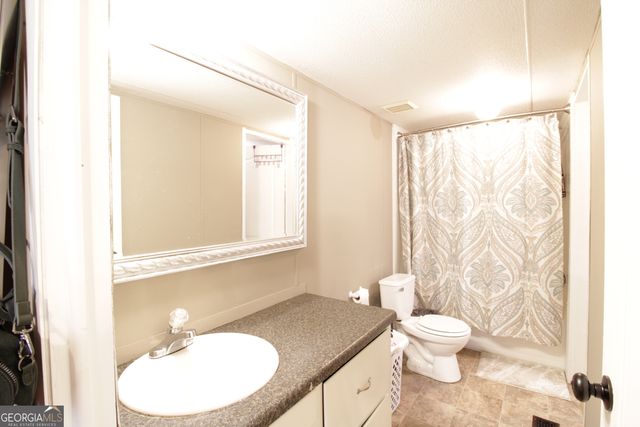 435 Cody Road, Nicholls, GA 31554