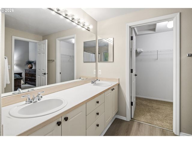 14243 Sw BARROWS Rd, Beaverton, OR 97007