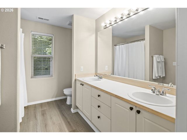 14243 Sw BARROWS Rd, Beaverton, OR 97007