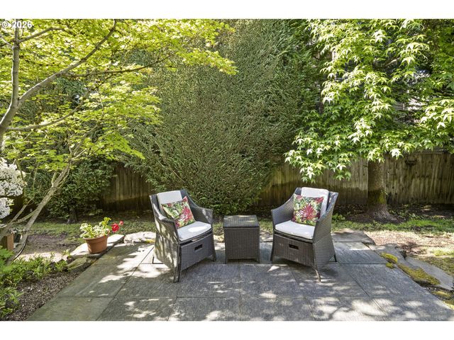 14243 Sw BARROWS Rd, Beaverton, OR 97007