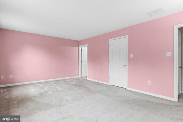 15 HOLLY HILLS LANE, Bridgeton, NJ 08302