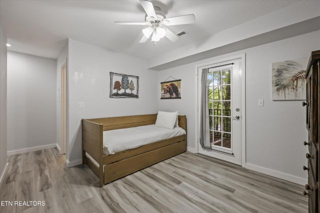 541 Johnson Ln Apt 2, Gatlinburg, TN 37738