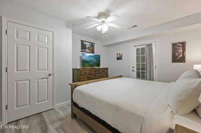 541 Johnson Ln Apt 2, Gatlinburg, TN 37738