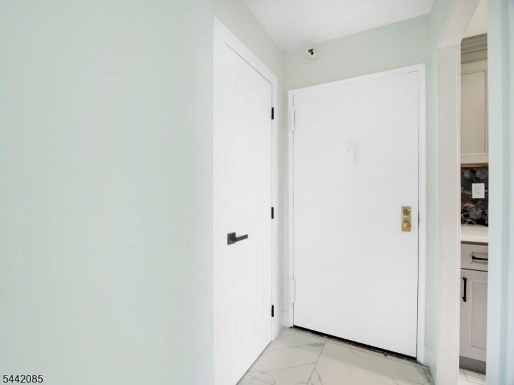 377 S Harrison St 17FF, East Orange City, NJ 07018 — photo 2
