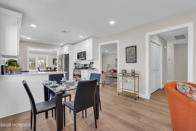 18 Meadowbrook Road, Brick, NJ 08723