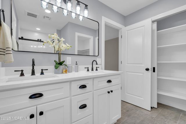 18 Meadowbrook Road, Brick, NJ 08723