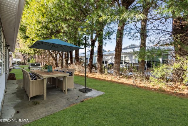 18 Meadowbrook Road, Brick, NJ 08723