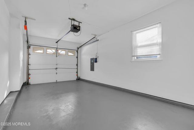 18 Meadowbrook Road, Brick, NJ 08723