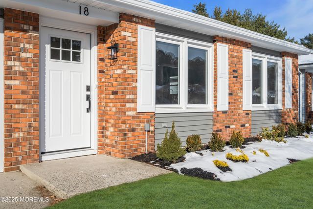 18 Meadowbrook Road, Brick, NJ 08723