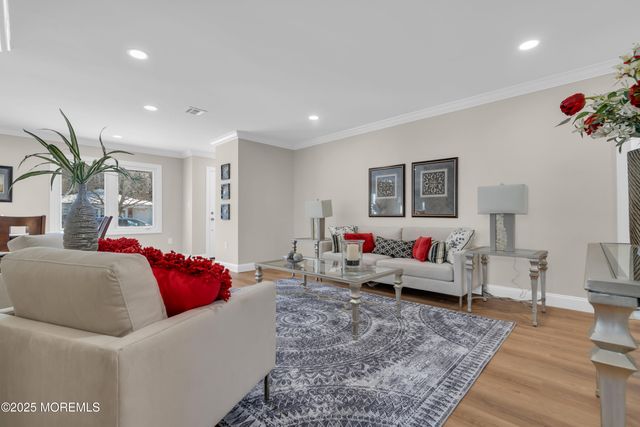 18 Meadowbrook Road, Brick, NJ 08723