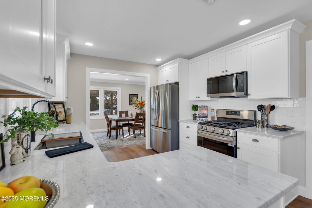 18 Meadowbrook Road, Brick, NJ 08723