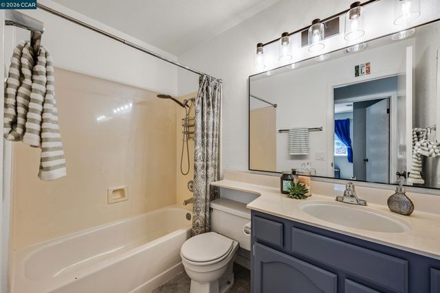 60 Rainbow Cir, Danville, CA 94506