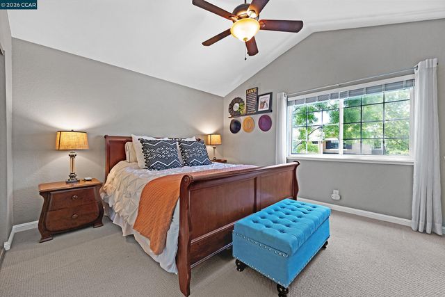 60 Rainbow Cir, Danville, CA 94506