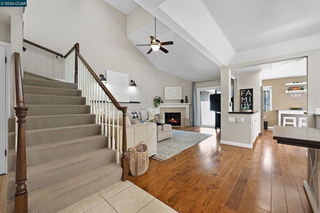 60 Rainbow Cir, Danville, CA 94506