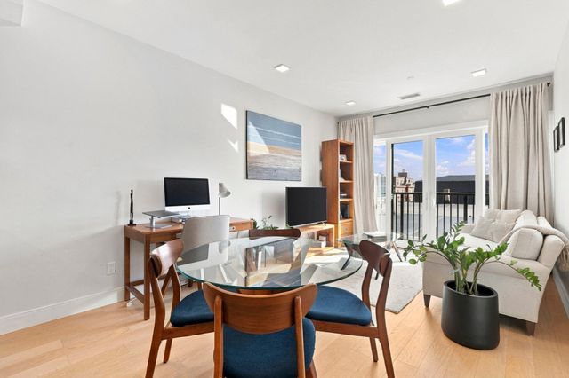 287 Maverick 403, Boston, MA 02128