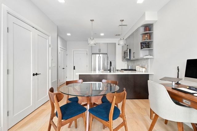 287 Maverick 403, Boston, MA 02128
