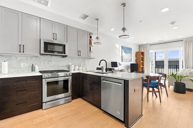 287 Maverick 403, Boston, MA 02128