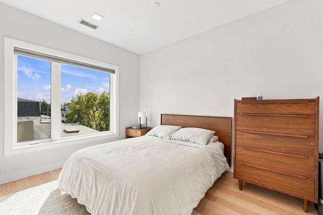 287 Maverick 403, Boston, MA 02128