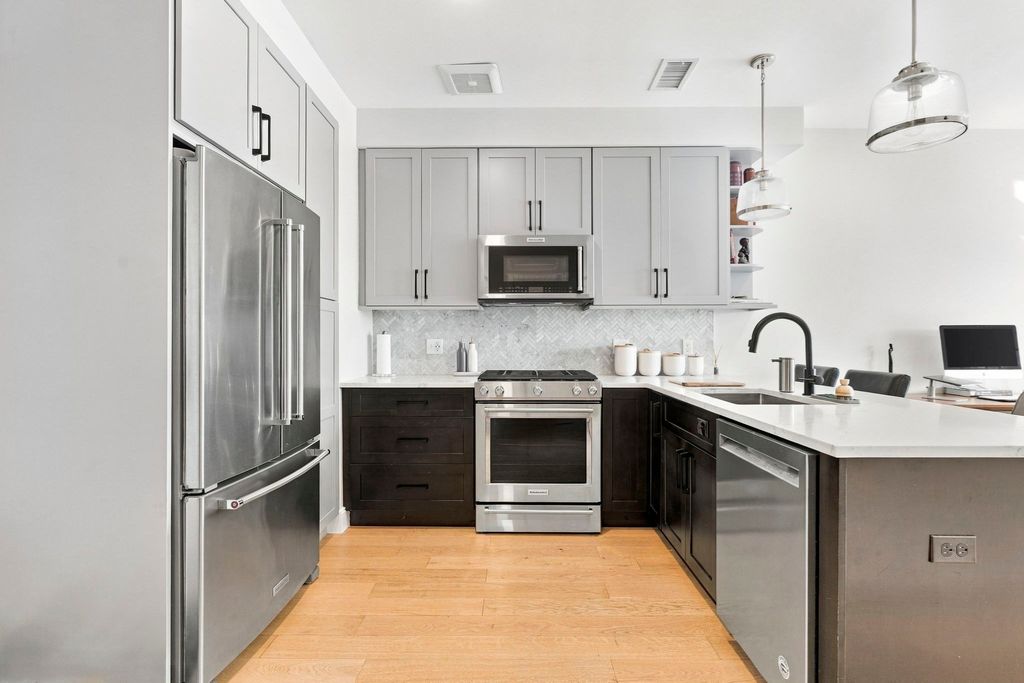 287 Maverick 403, Boston, MA 02128