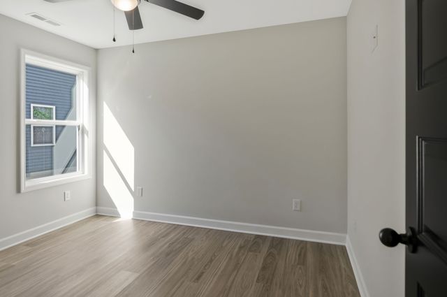 210 S Westland Ave, Gallatin, TN 37066