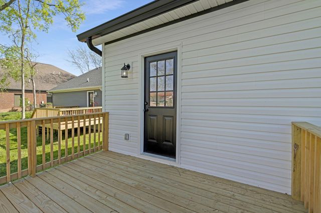 210 S Westland Ave, Gallatin, TN 37066