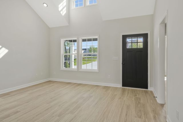 210 S Westland Ave, Gallatin, TN 37066