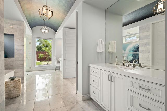 2201 Cypress PT W, Austin, TX 78746