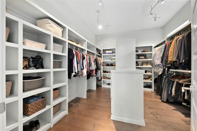 2201 Cypress PT W, Austin, TX 78746