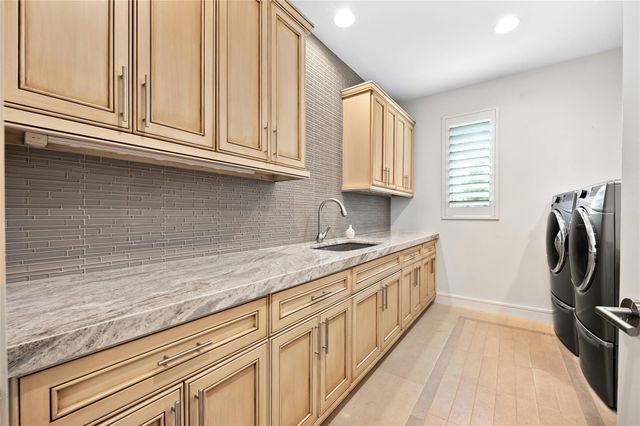 2201 Cypress PT W, Austin, TX 78746