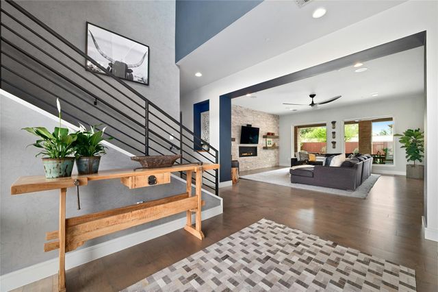 2201 Cypress PT W, Austin, TX 78746