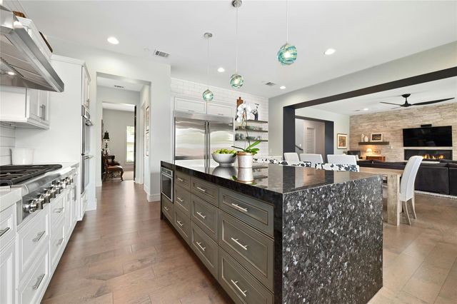 2201 Cypress PT W, Austin, TX 78746