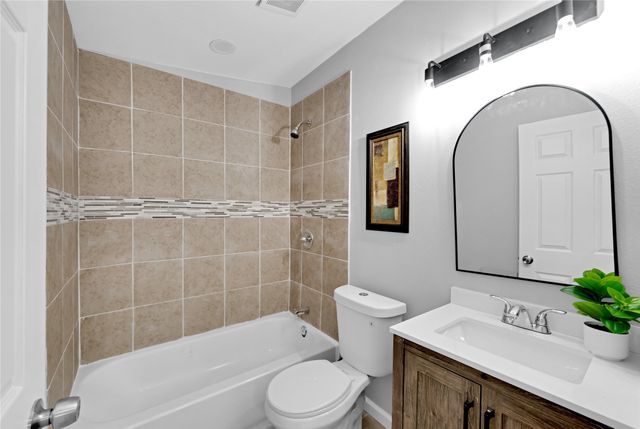 526 Roberts Avenue, Irving, TX 75060