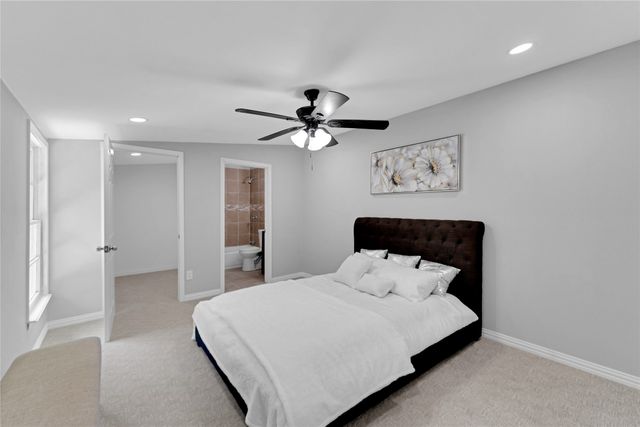 526 Roberts Avenue, Irving, TX 75060