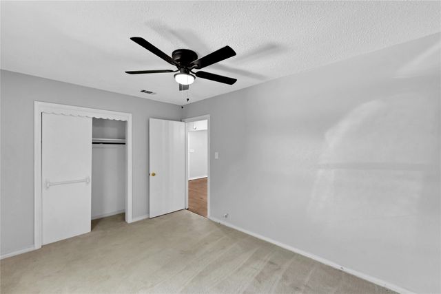 526 Roberts Avenue, Irving, TX 75060