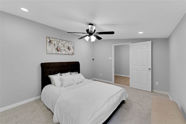 526 Roberts Avenue, Irving, TX 75060