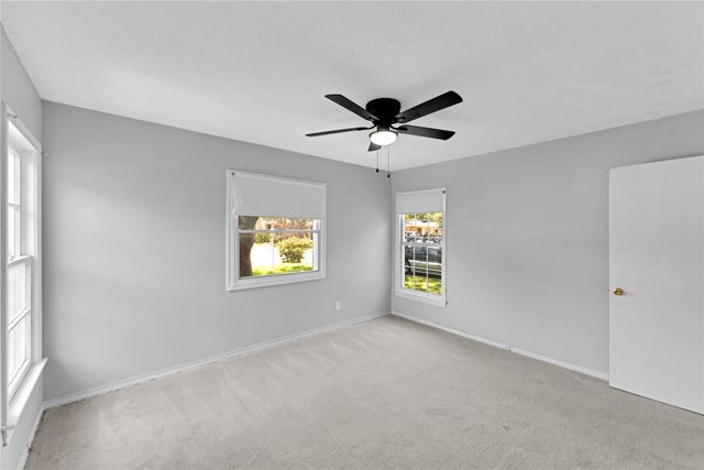 526 Roberts Avenue, Irving, TX 75060