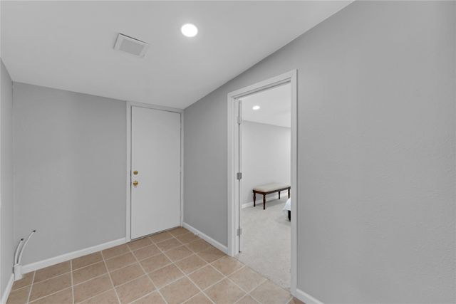 526 Roberts Avenue, Irving, TX 75060