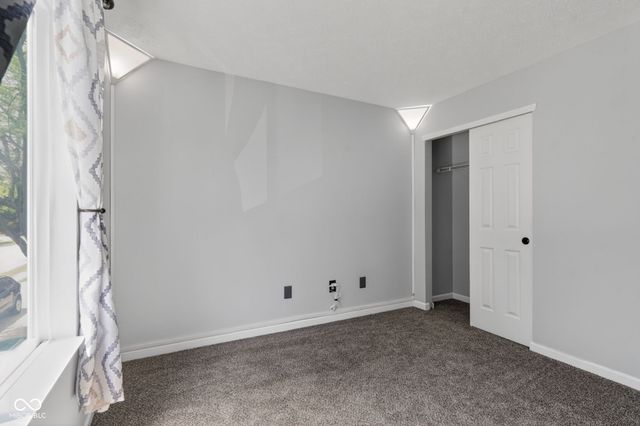 612 Cembra Drive, Greenwood, IN 46143