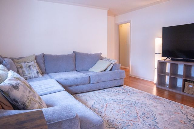 5258 DORSET DR, Memphis, TN 38117