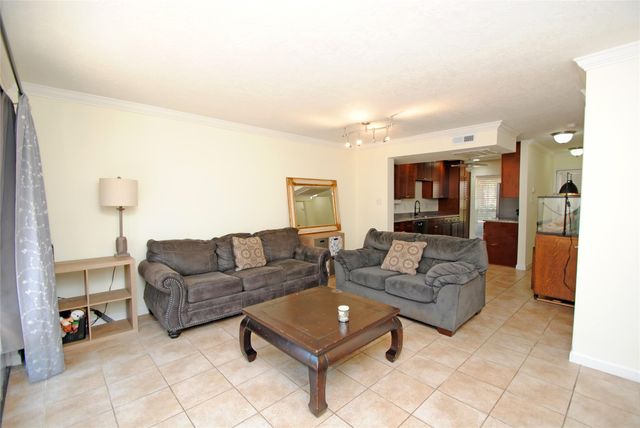 12739 Huntingwick Drive 151, Houston, TX 77024