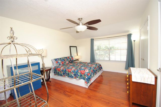 12739 Huntingwick Drive 151, Houston, TX 77024