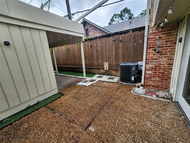 12739 Huntingwick Drive 151, Houston, TX 77024