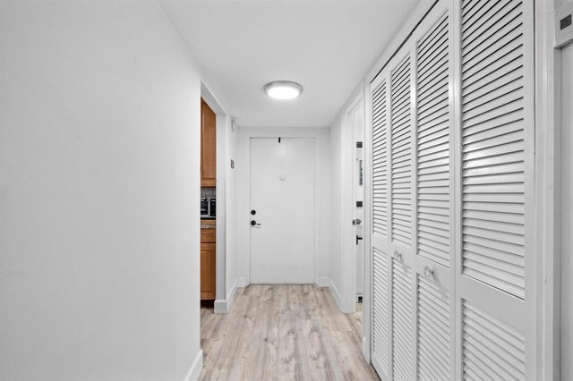 9350 Sunrise Lakes Boulevard 205, Sunrise, FL 33322