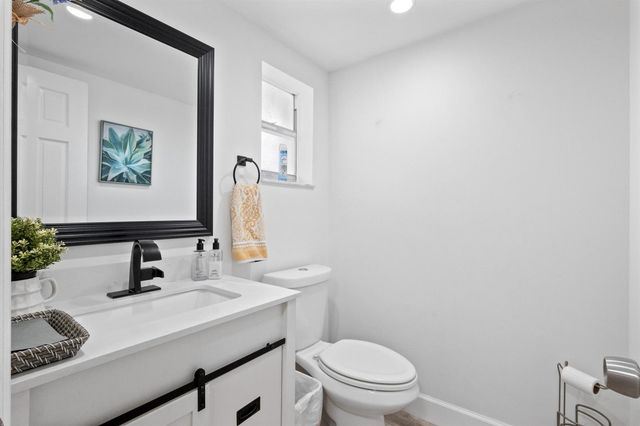 9350 Sunrise Lakes Boulevard 205, Sunrise, FL 33322