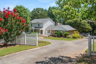 2166 Tanglewood Drive, Snellville, GA 30078