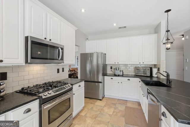 555 Kingsport Drive, Alpharetta, GA 30076