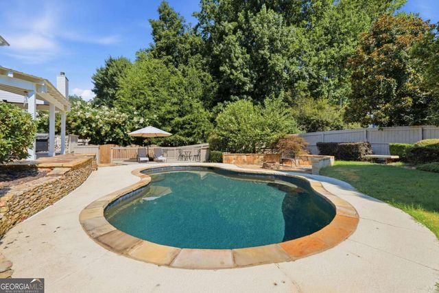 555 Kingsport Drive, Alpharetta, GA 30076