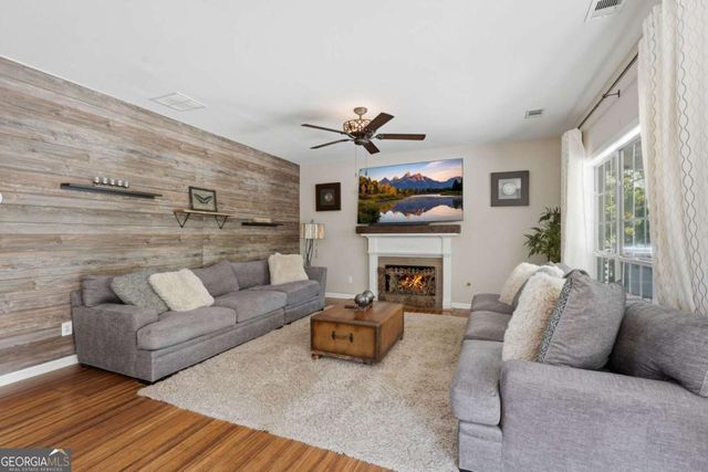 555 Kingsport Drive, Alpharetta, GA 30076