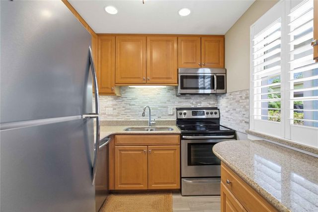 4340 FALMOUTH DRIVE 104, Longboat Key, FL 34228